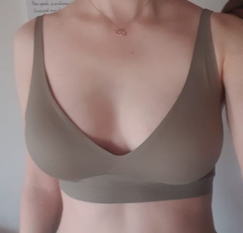 Foto di una cliente con il reggiseno Lovelle Comfort