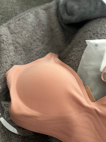 Foto di una cliente con il reggiseno Lovelle Comfort